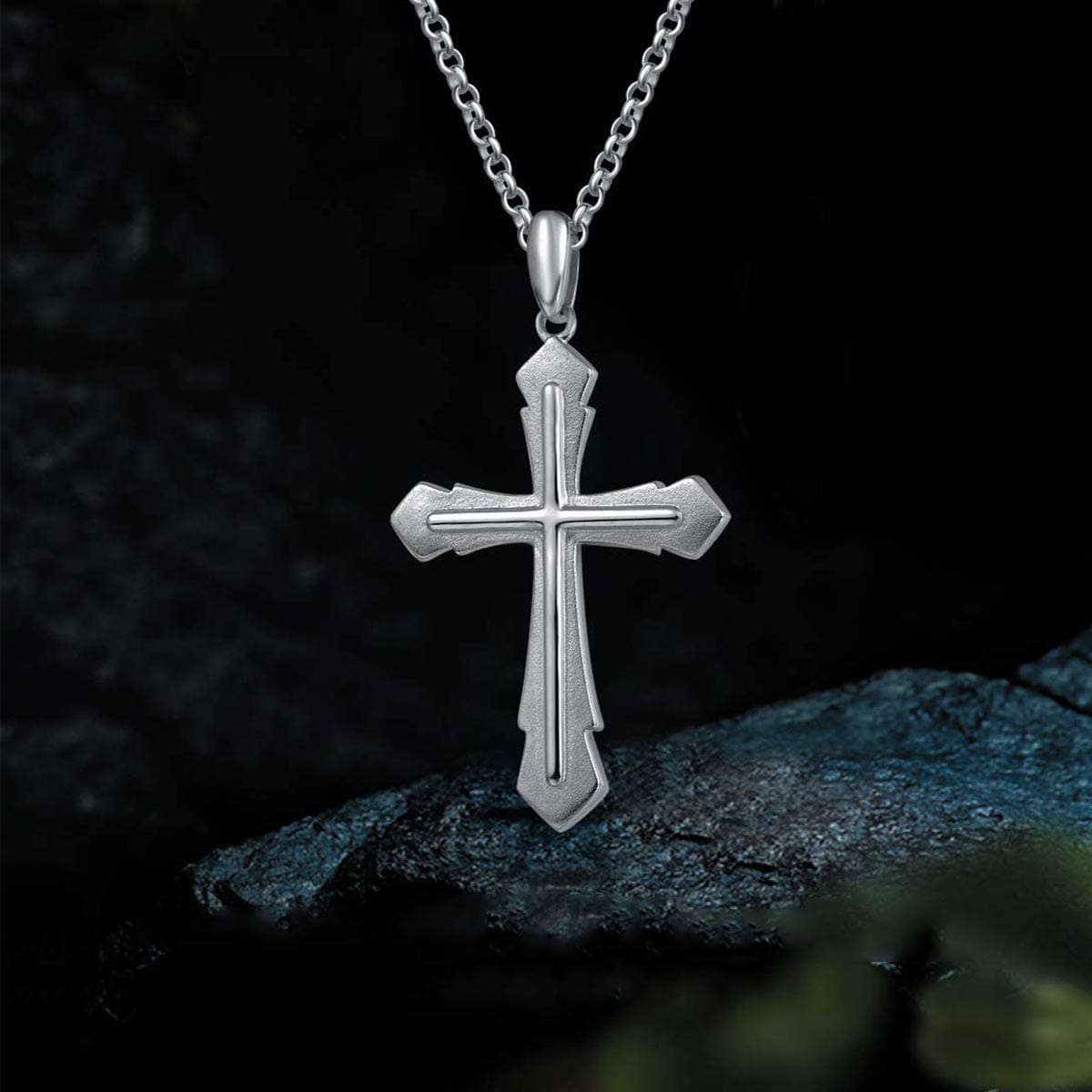 FANCIME Edgy Men's Cross Sterling Silver Necklace Detail