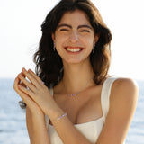 „Wisteria Whisper“ Flower Bar Halskette aus rosa Turmalin und Silber