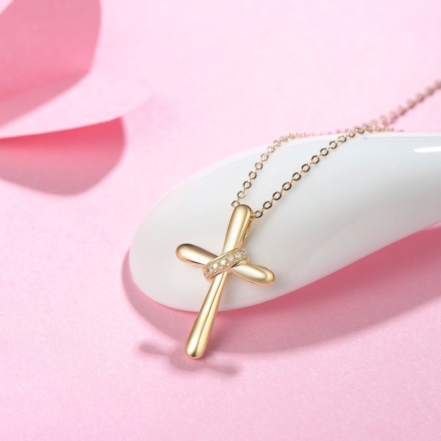 FANCIME Puffy Cross 9kt Yellow Gold Necklace Detail