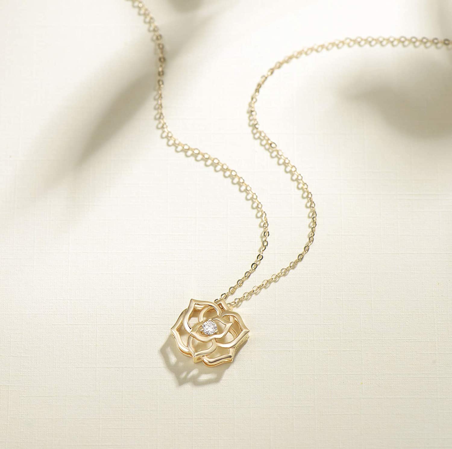 FANCIME "La Camellia" Camellia Flower 18K Solid Yellow Gold Necklace Main2