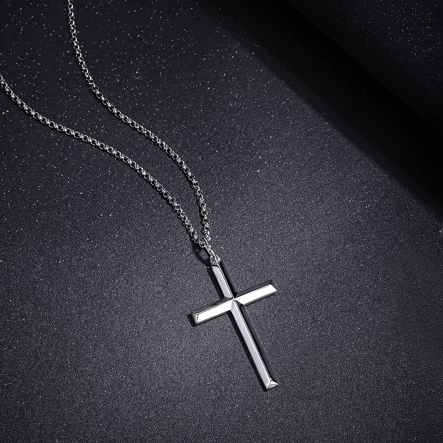 FANCIME Beveled Edge Cross Sterling Silver Necklace Detail