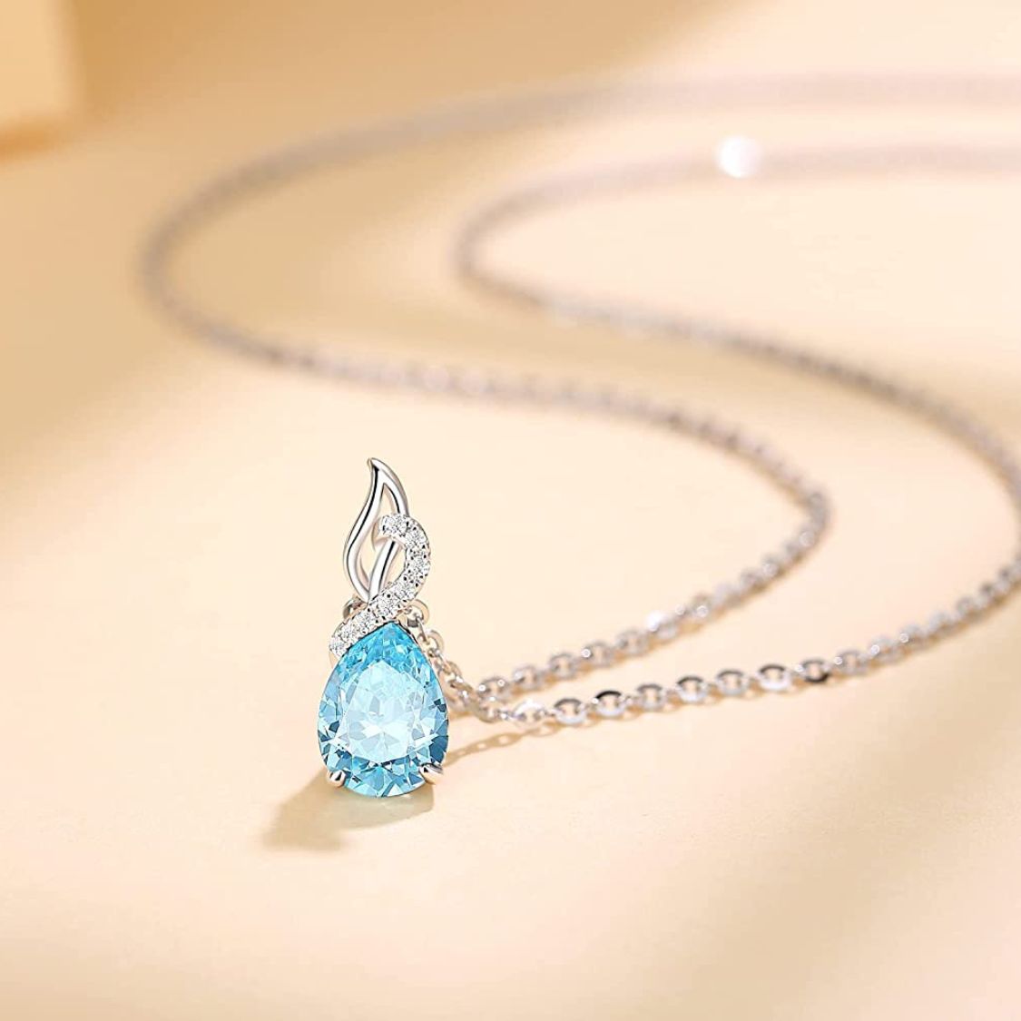 FANCIME "Timeless Heart" Aquamarine March Gemstone Sterling Silver Necklace Detail