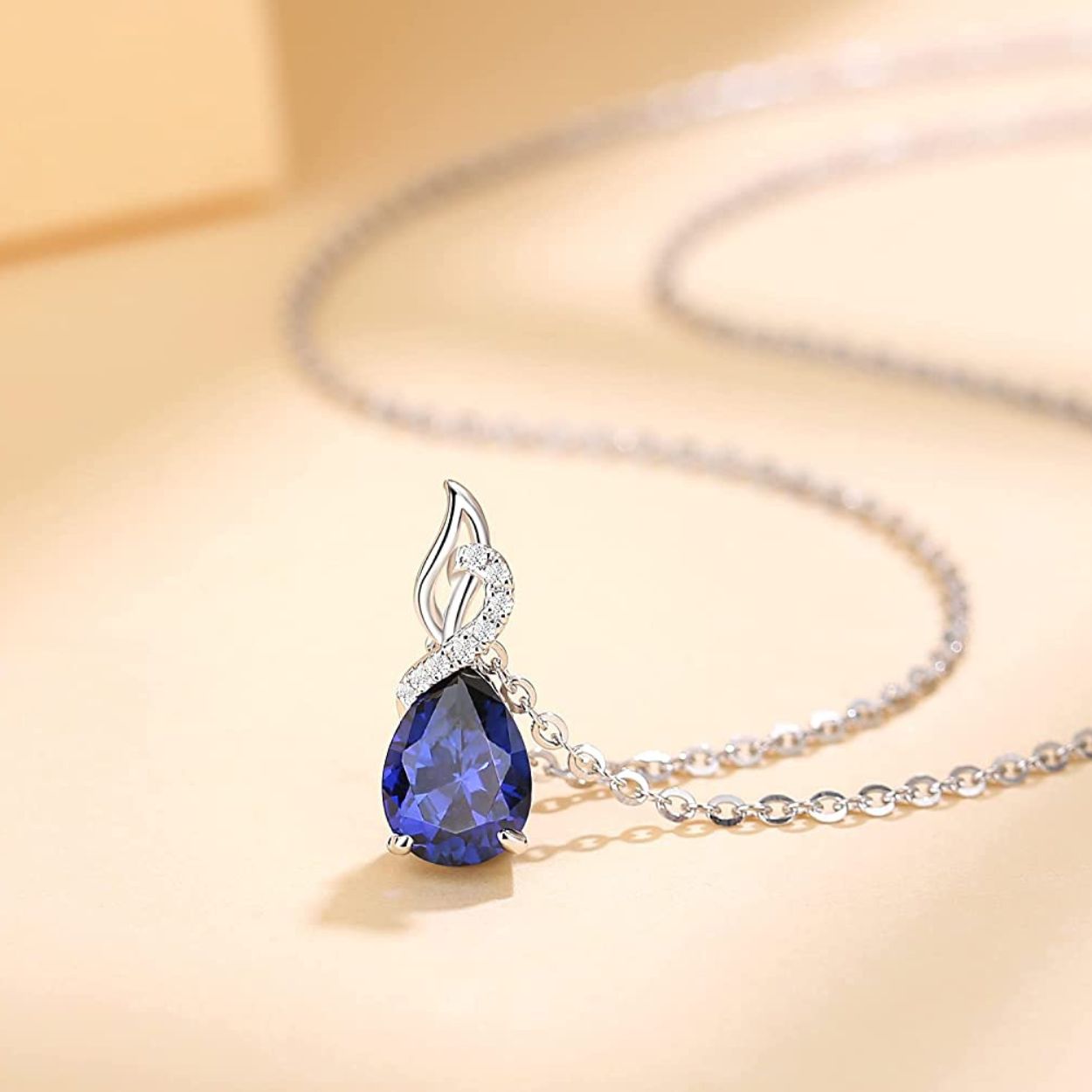 FANCIME "Timeless Heart" Sapphire September Gemstone Sterling Silver Necklace Detail
